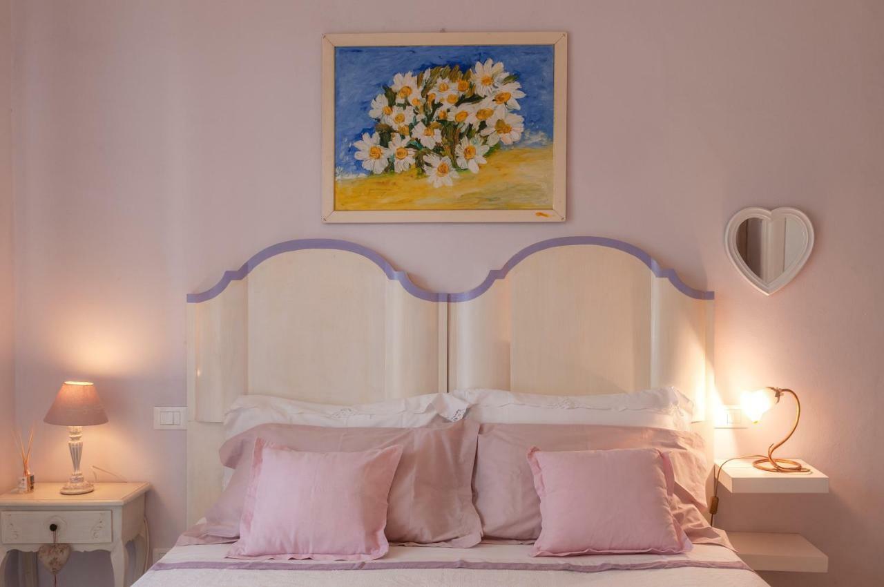 Tre Civette Sul Como Bed and Breakfast Marina di Massa Eksteriør billede